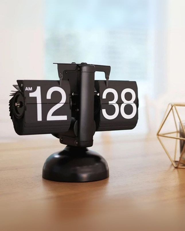 Retro Clock 𝗡𝗲𝘄 𝗶𝗻✨