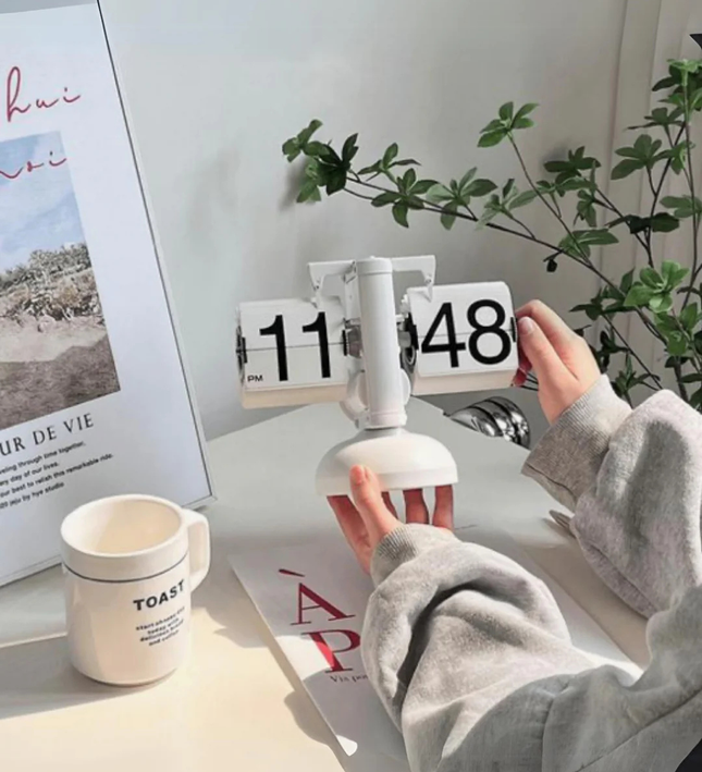 Reloj retro 𝗡𝗲𝘄 𝗶𝗻✨