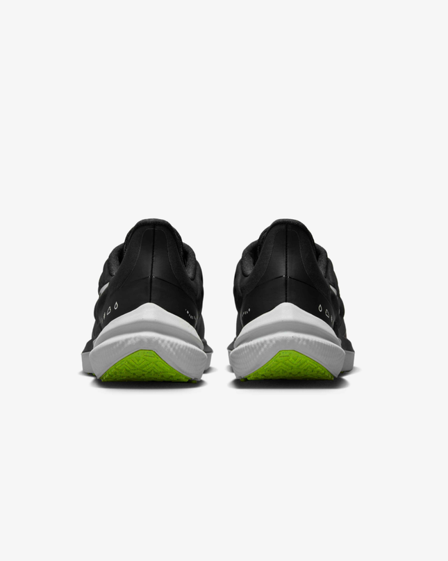 Nike Air Winflo 9 Shield | All-Weather Running Shoes | ZOCOTOWN