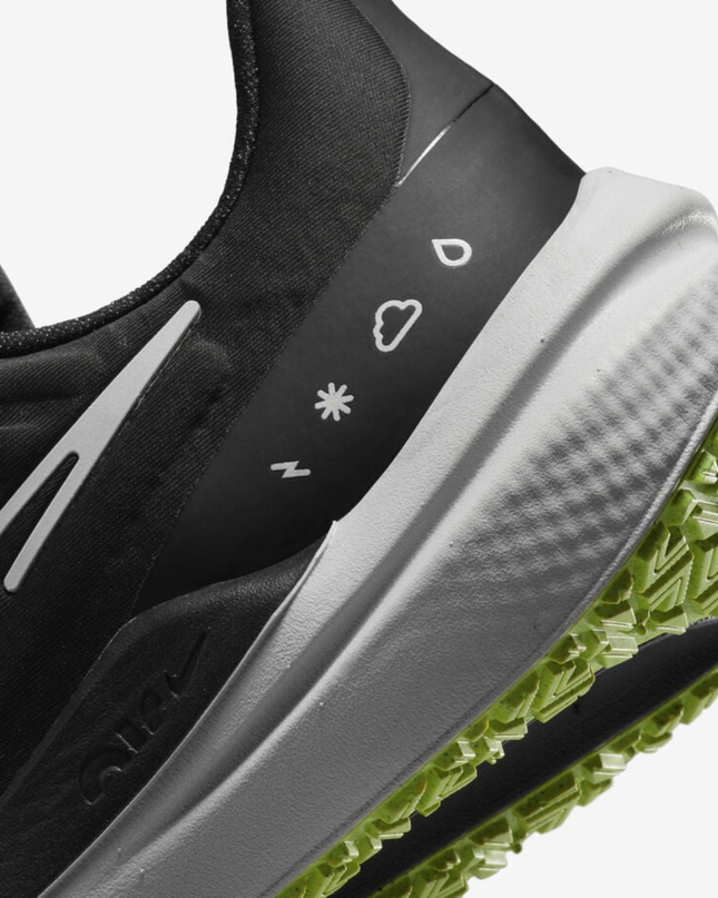 Nike Air Winflo 9 Shield | All-Weather Running Shoes | ZOCOTOWN